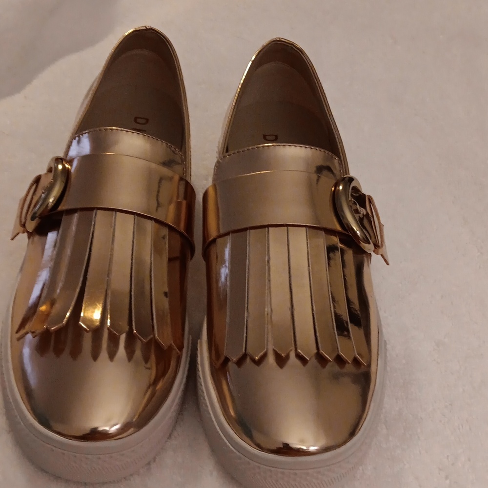 DKNY Jules Metallic slip on Sneaker (NWOT) Size 8.5